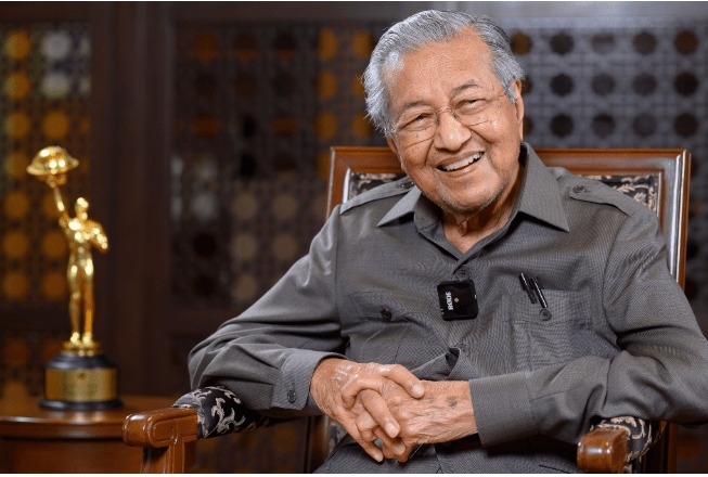 শতবর্ষের মাইলফলক পেরোলেন মাহাথির