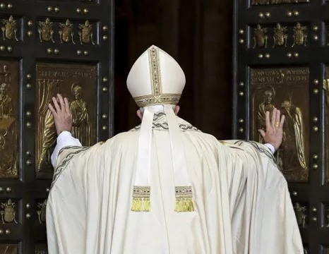 নতুন পোপ নির্বাচন যেভাবে