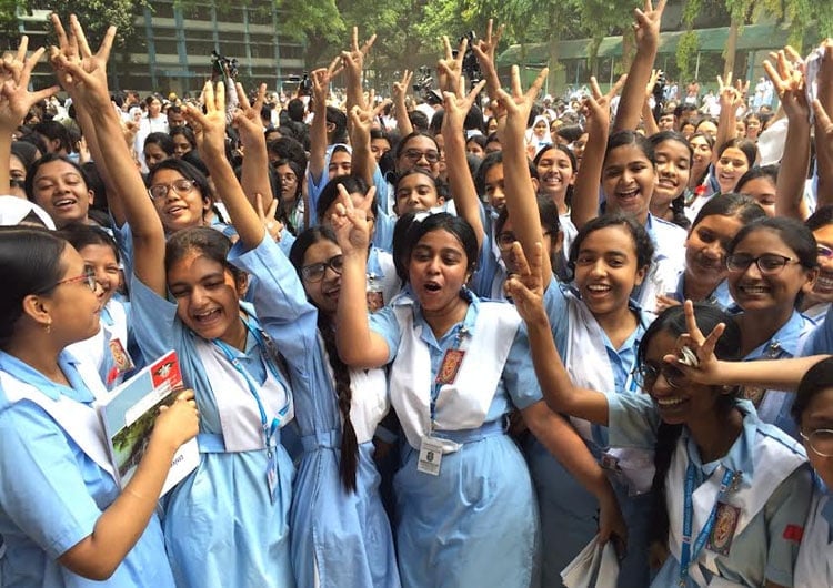 এসএসসি ও সমমান পরীক্ষার ফল প্রকাশ, পাসের হার ৬৮.৪৫