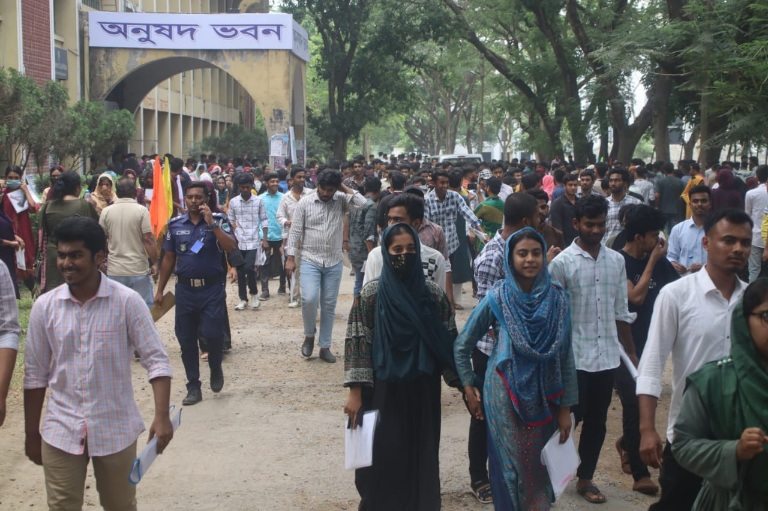 গুচ্ছের 'সি' ইউনিটের পরীক্ষায় ইবি কেন্দ্রে উপস্থিতি ৯৬ শতাংশ