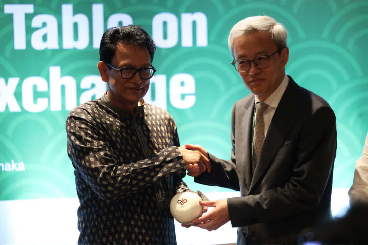 চীনের সঙ্গে সম্পর্ক আরও গভীর করতে চায় বাংলাদেশ: শিক্ষামন্ত্রী