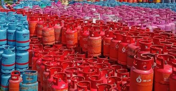 জুলাইয়ে এলপিজির দাম কমল কেজিতে ৩০ টাকা