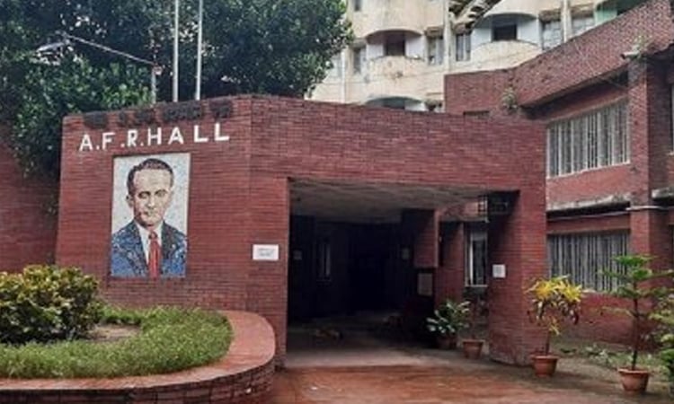 ঢাবির এফ রহমান হলে অধূমপায়ীদের কক্ষে ধূমপায়ীদের সিট নয়