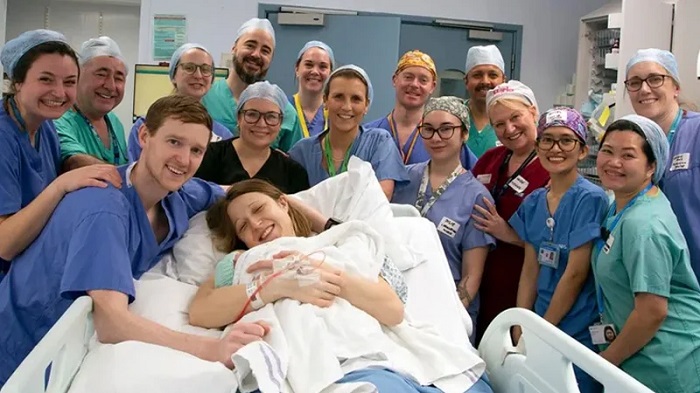 প্রতিস্থাপিত জরায়ু থেকে শিশুর জন্ম