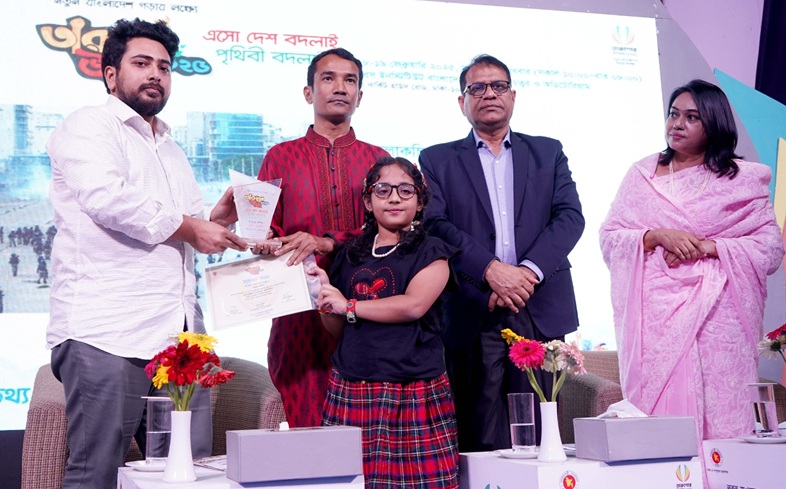 উপদেষ্টা থাকাকালে কতটাকা কামালেন নাহিদ